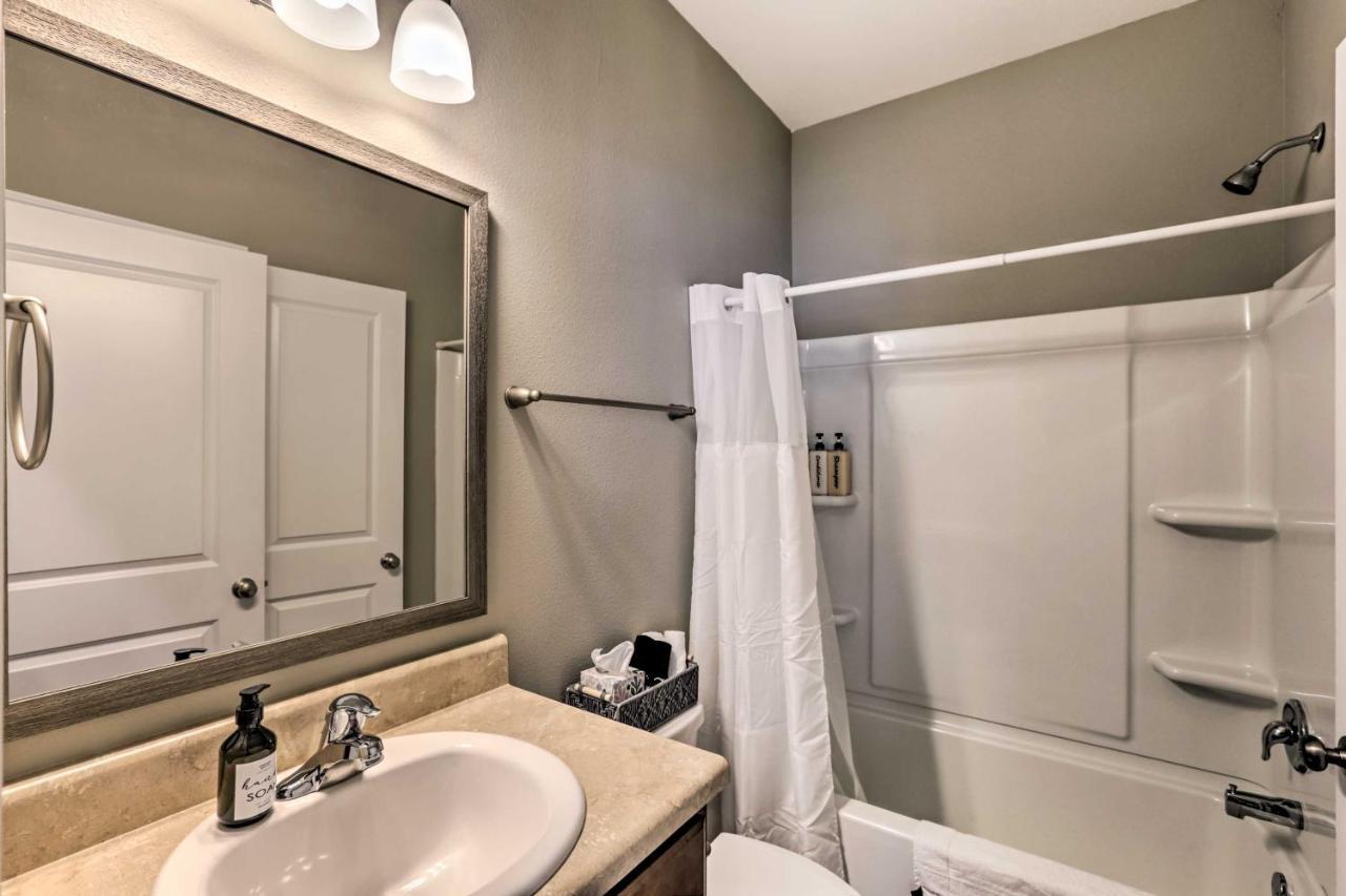 Ideally Located And Elegant Condo With Balcony! 탤러해시 외부 사진